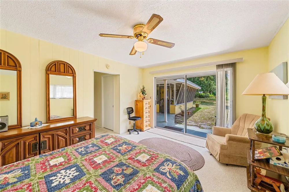 2345 CR 453 Lake Panasoffkee, FL 33538