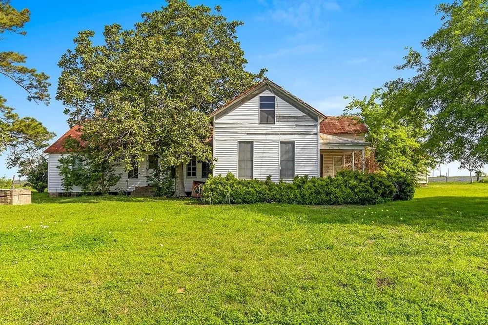2080 Fm 155 S Weimar, TX 78962