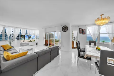 1965 S Ocean Dr #14F(availabale now)