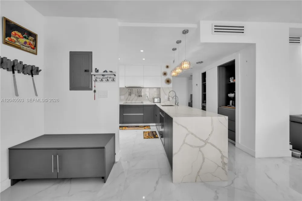 1965 S Ocean Dr #14F(availabale now) Hallandale Beach, FL 33009