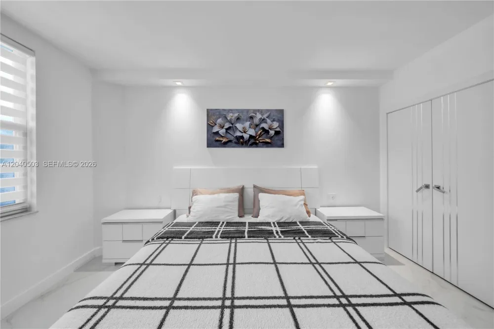 1965 S Ocean Dr #14F(availabale now) Hallandale Beach, FL 33009