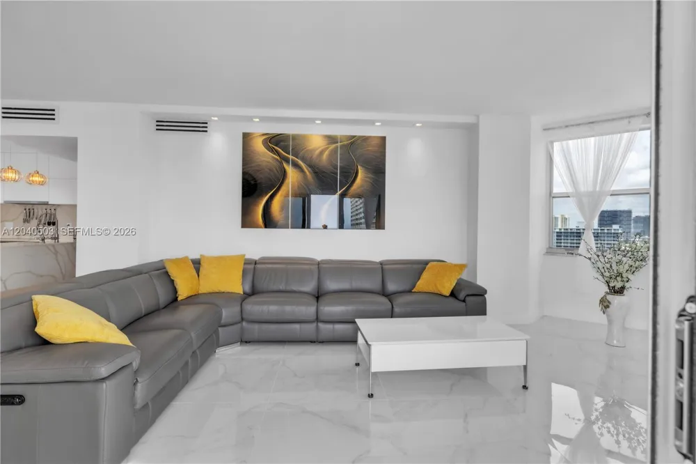 1965 S Ocean Dr #14F(availabale now) Hallandale Beach, FL 33009