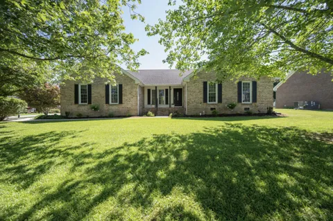 152 Greenbriar Cir