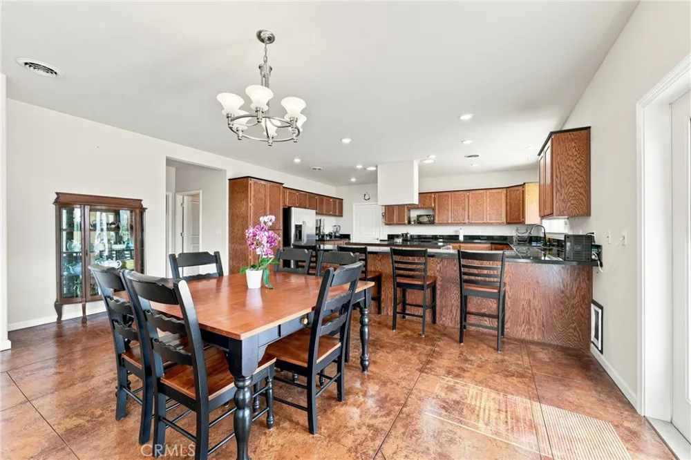 2260 Lakeshore Upper Lake, CA 95485