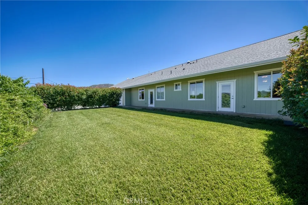 2260 Lakeshore Upper Lake, CA 95485