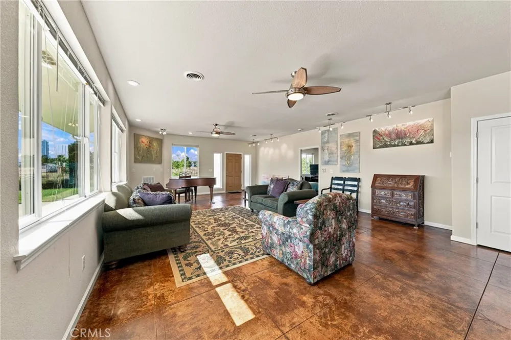 2260 Lakeshore Upper Lake, CA 95485