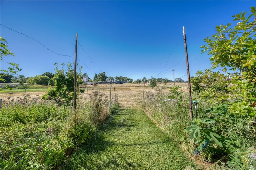 2260 Lakeshore Upper Lake, CA 95485