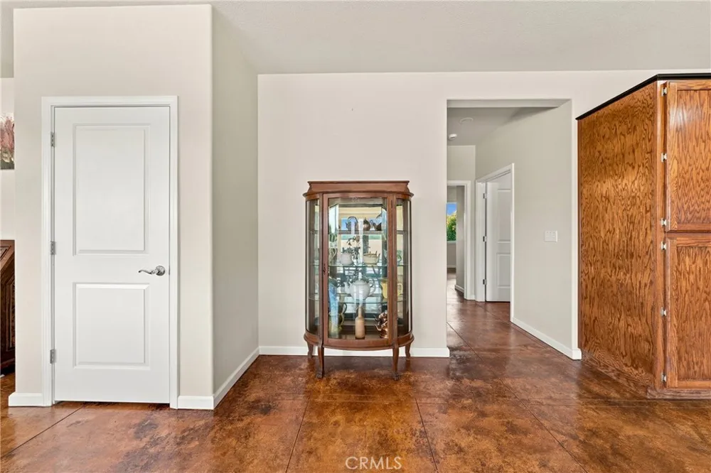 2260 Lakeshore Upper Lake, CA 95485