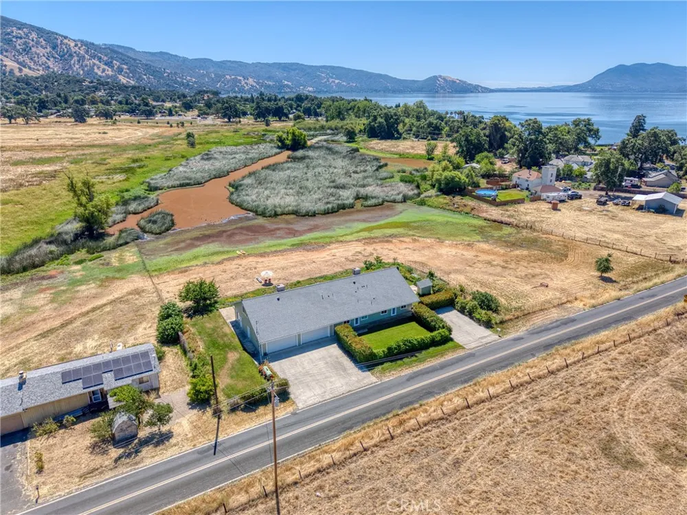 2260 Lakeshore Upper Lake, CA 95485