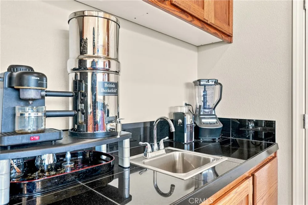 2260 Lakeshore Upper Lake, CA 95485
