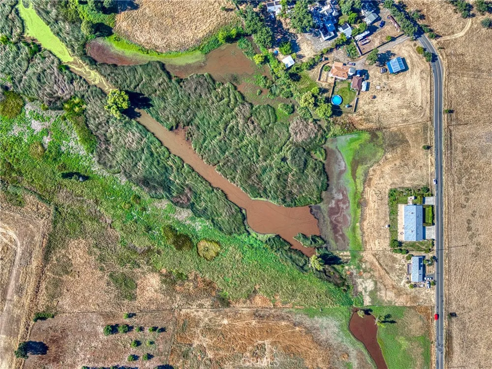 2260 Lakeshore Upper Lake, CA 95485