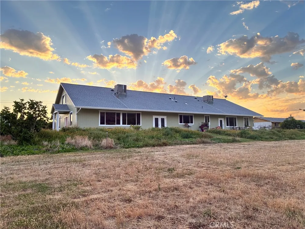 2260 Lakeshore Upper Lake, CA 95485