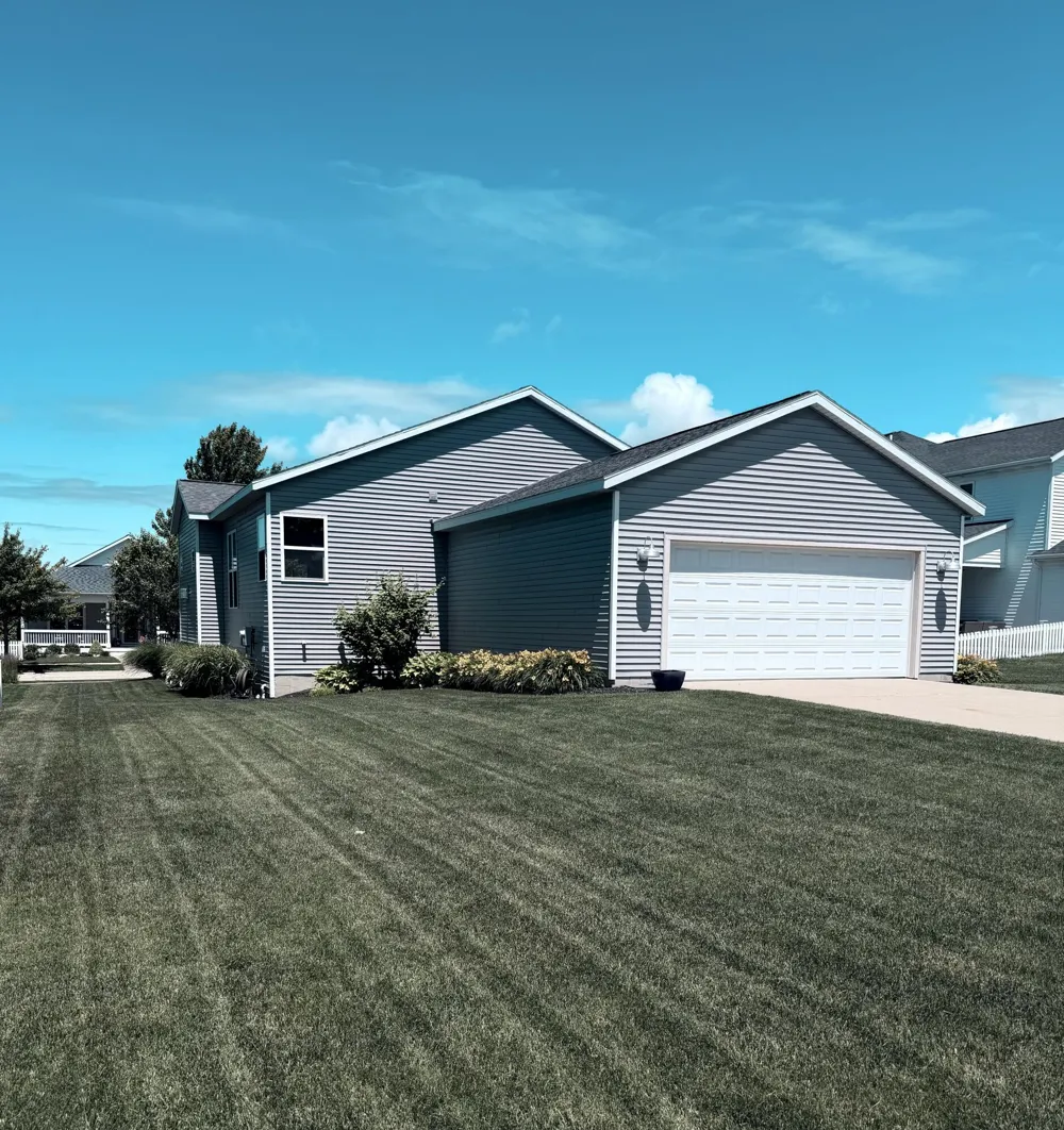 576 Brownstone Street Holland City, MI 49423