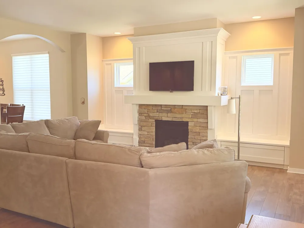 576 Brownstone Street Holland City, MI 49423