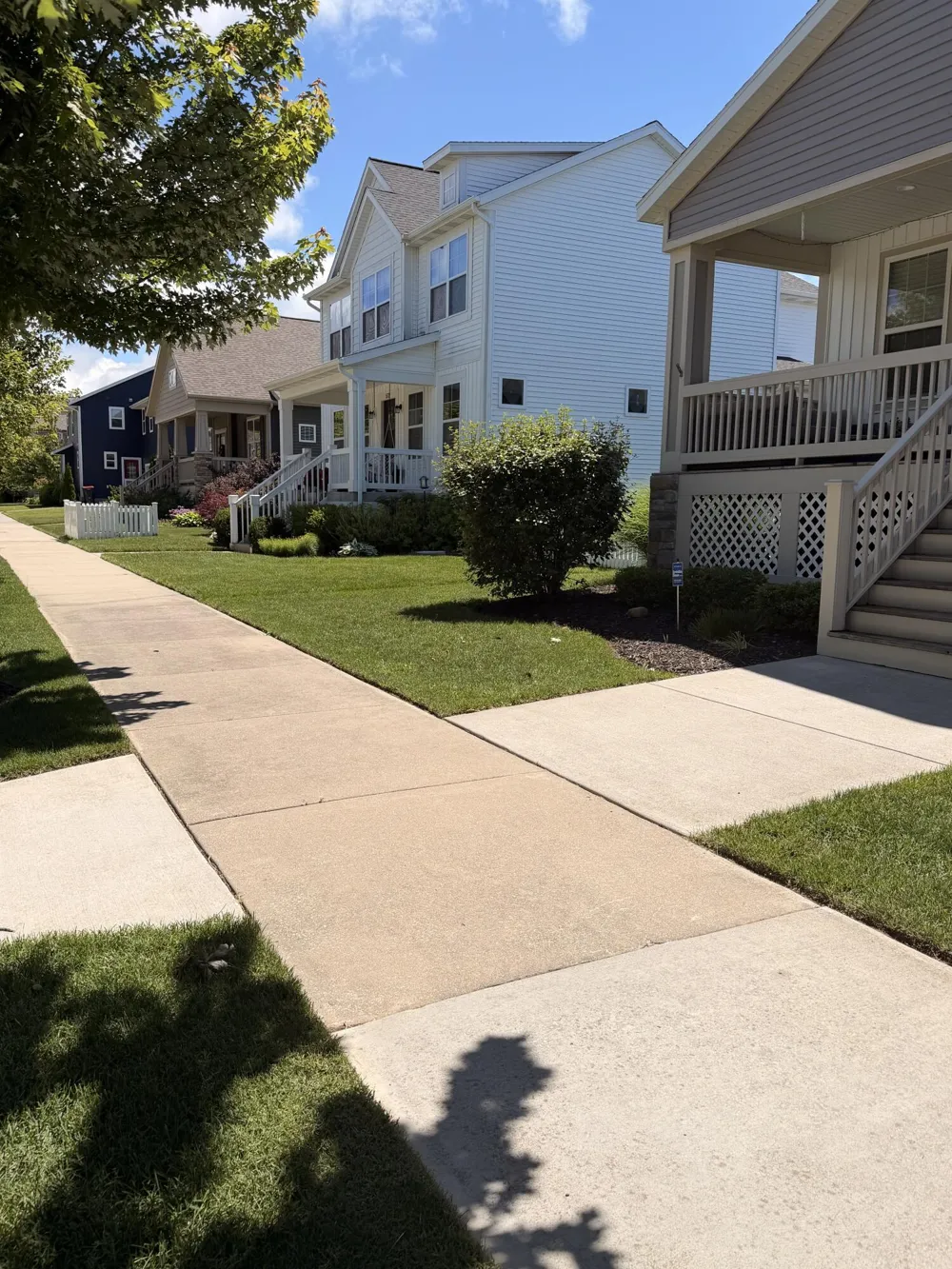 576 Brownstone Street Holland City, MI 49423
