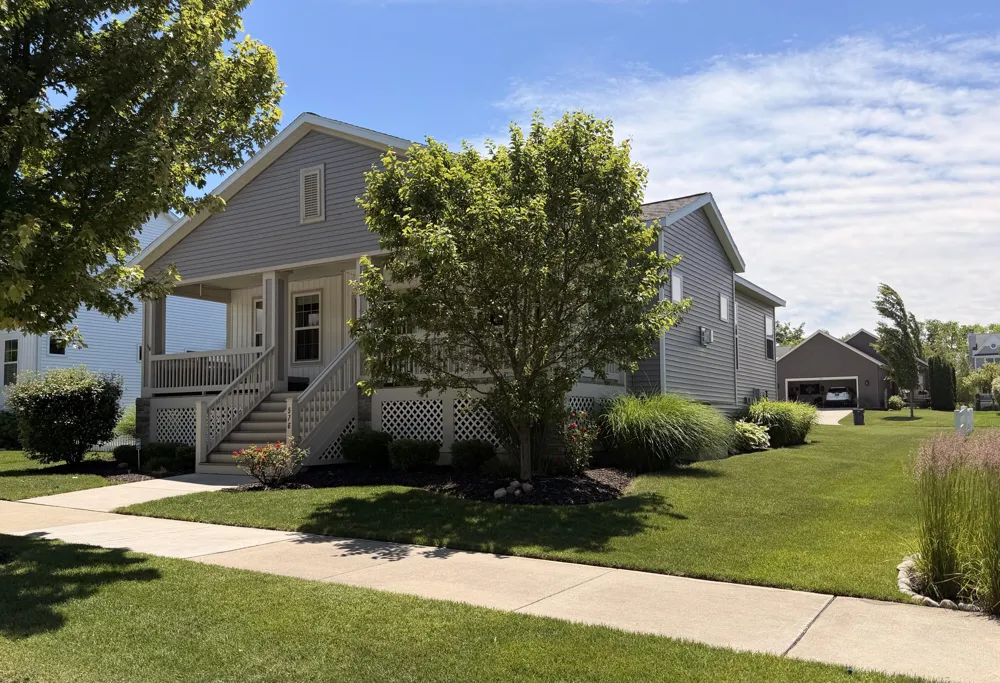 576 Brownstone Street Holland City, MI 49423