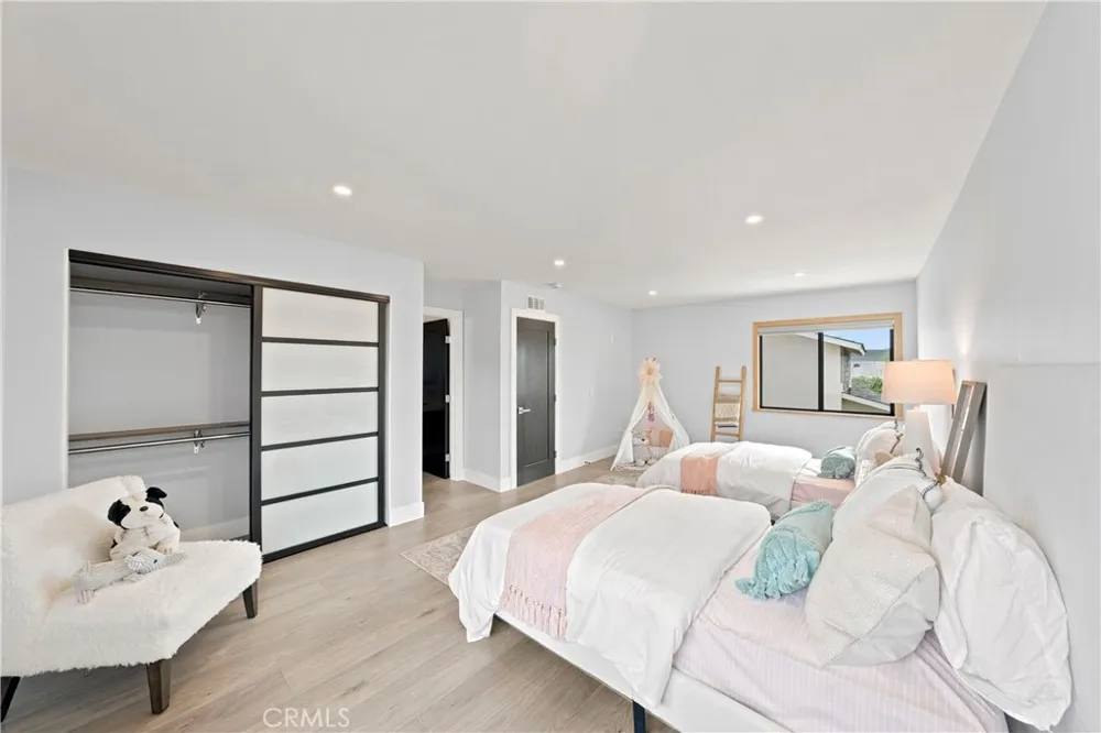 3661 Pirate Huntington Beach, CA 92649