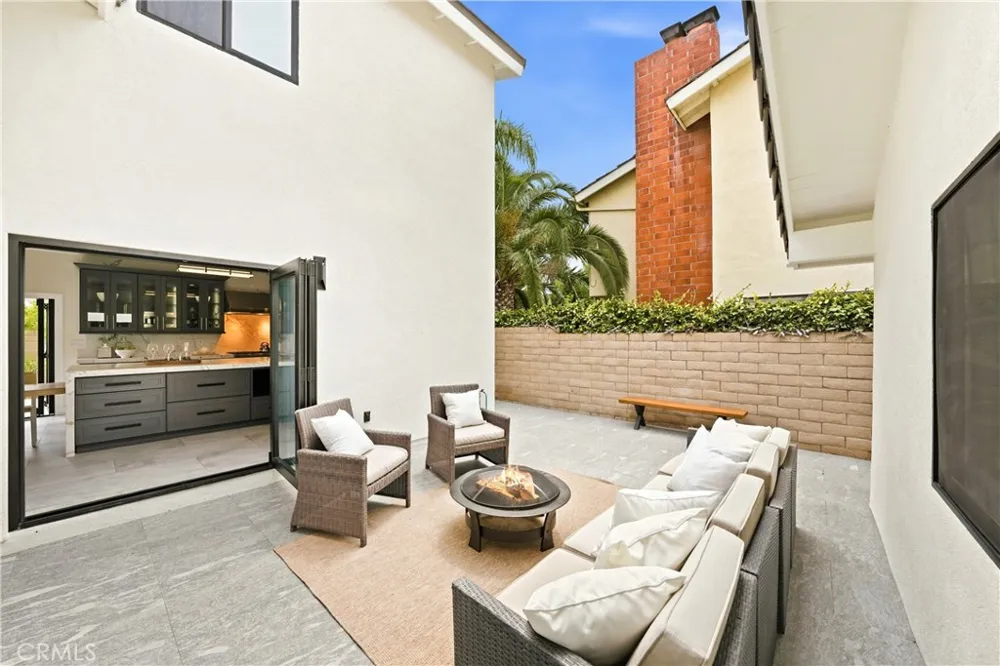 3661 Pirate Huntington Beach, CA 92649