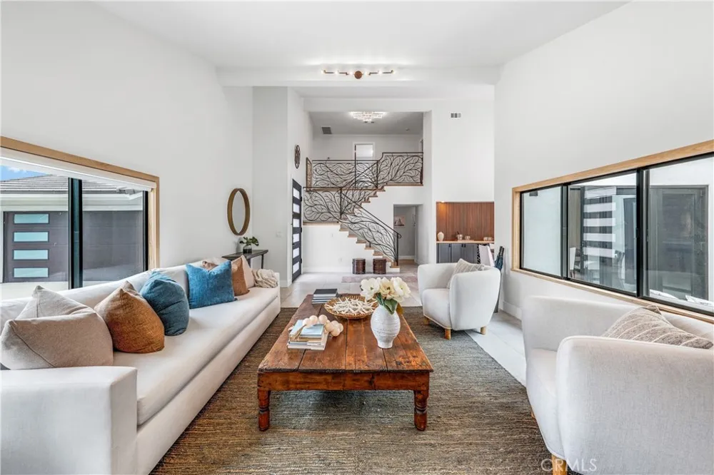 3661 Pirate Huntington Beach, CA 92649