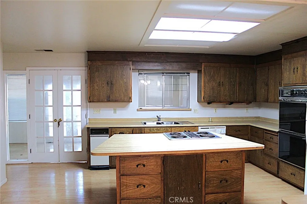 14599 Skyway Magalia, CA 95954