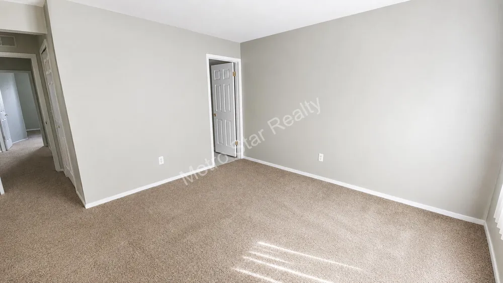 31548 Orchard Creek Farmington Hills, MI 48334