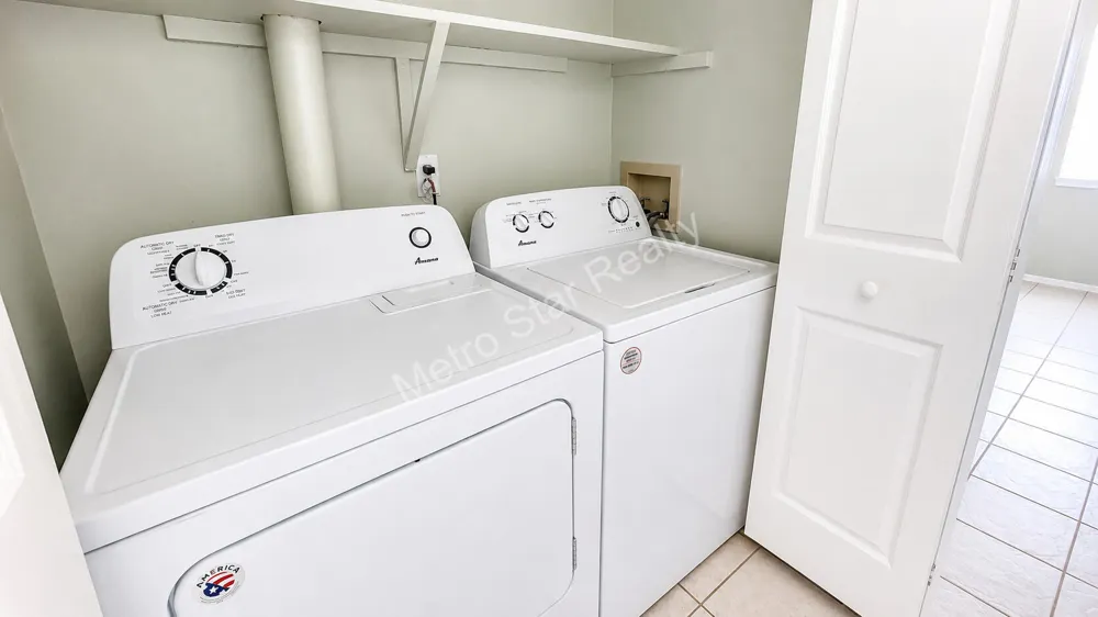31548 Orchard Creek Farmington Hills, MI 48334