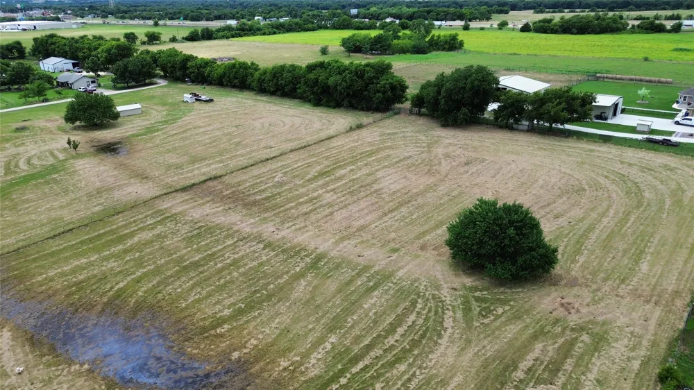 KRAHL ROAD Valley View, TX 76272