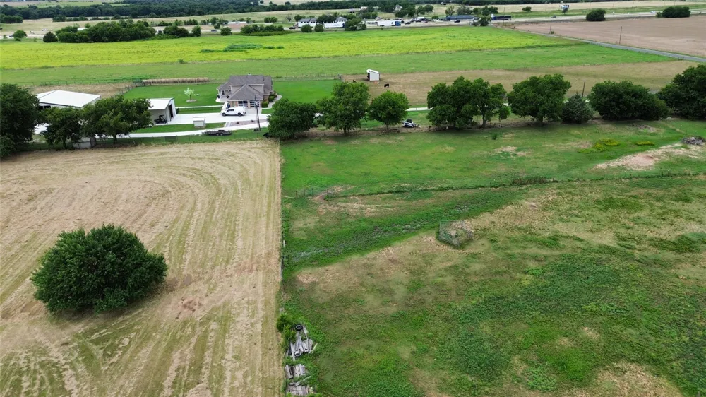 KRAHL ROAD Valley View, TX 76272