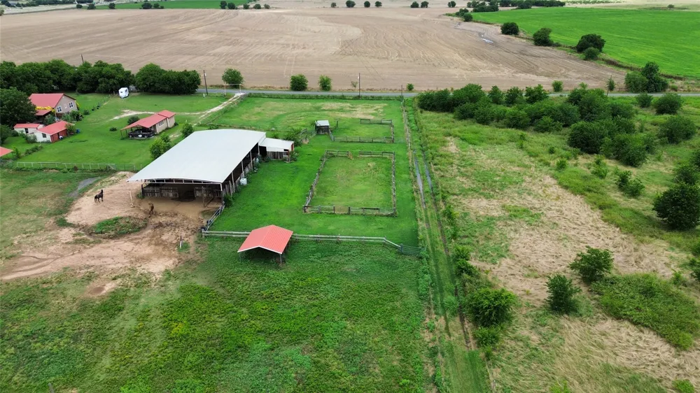 KRAHL ROAD Valley View, TX 76272
