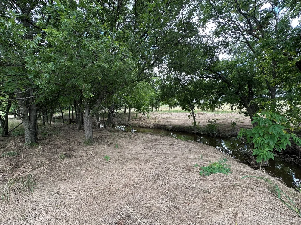 KRAHL ROAD Valley View, TX 76272