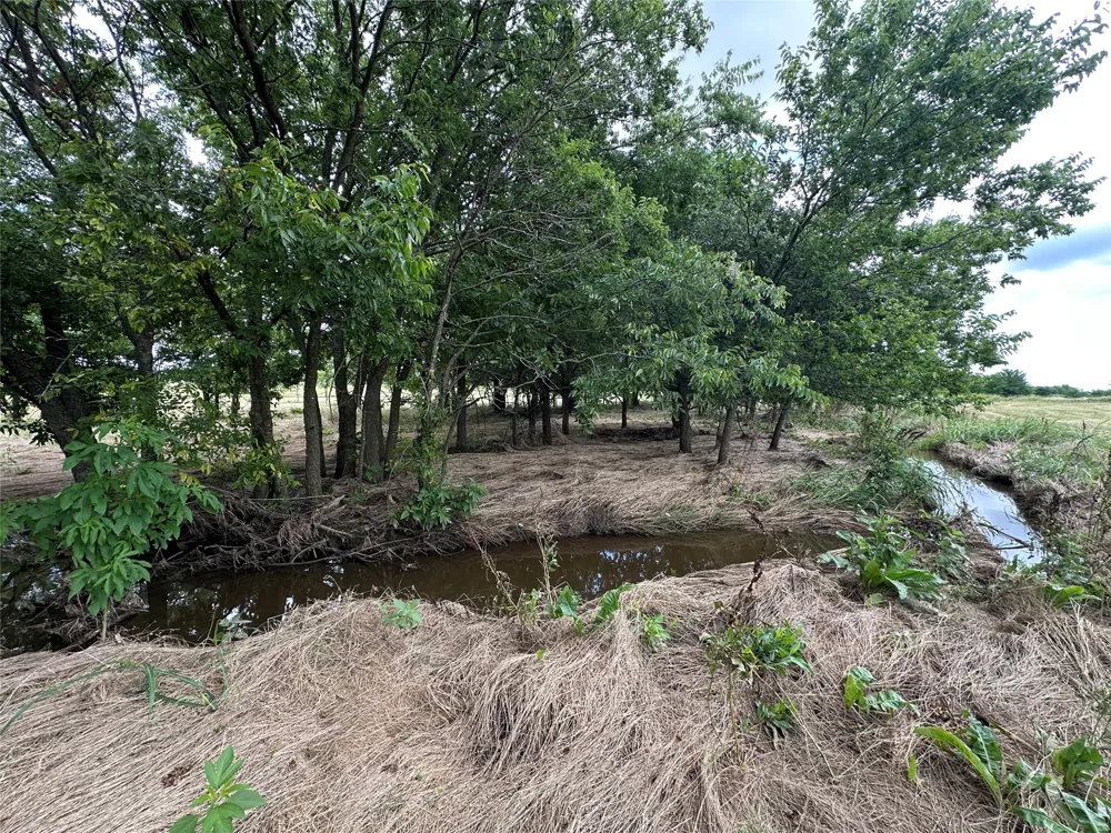 KRAHL ROAD Valley View, TX 76272