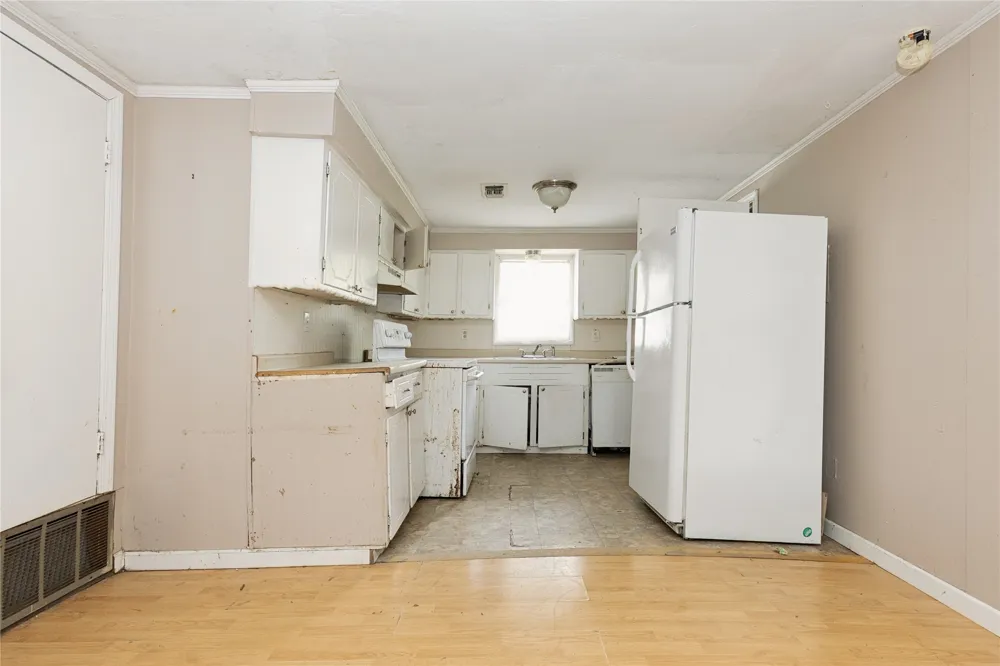 1003 Brooks New Boston, TX 75570
