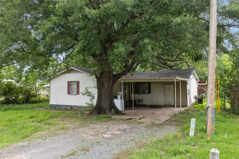 1003 Brooks New Boston, TX 75570