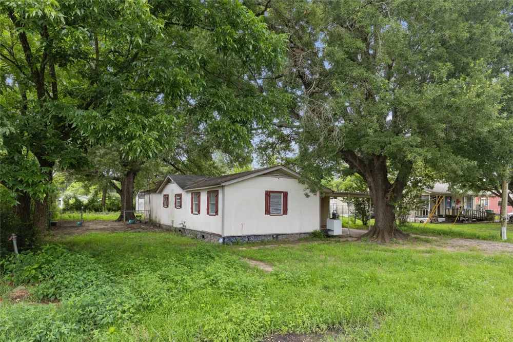 1003 Brooks New Boston, TX 75570