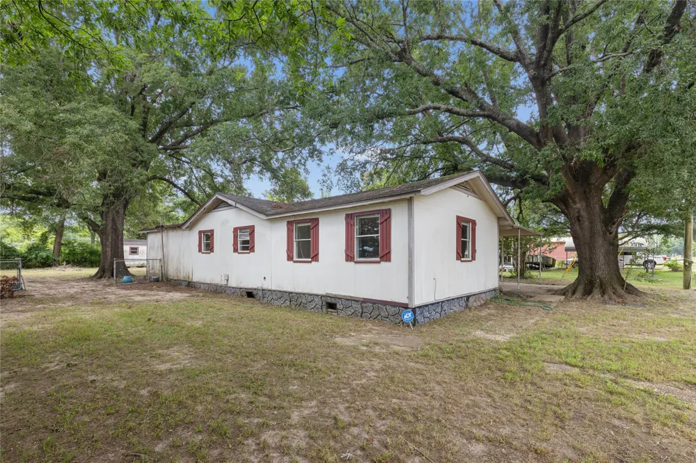 1003 Brooks New Boston, TX 75570