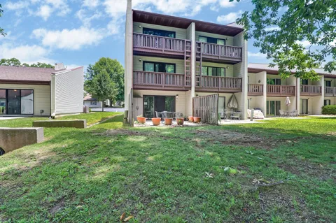 48 Wilshire Heights Dr