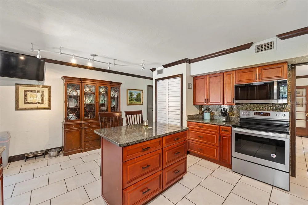 16353 NW 130 STREET Williston, FL 32696