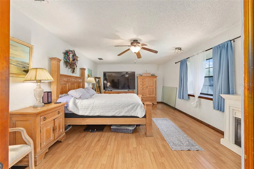 16353 NW 130 STREET Williston, FL 32696