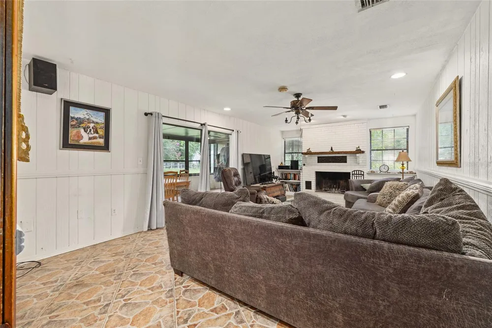 16353 NW 130 STREET Williston, FL 32696