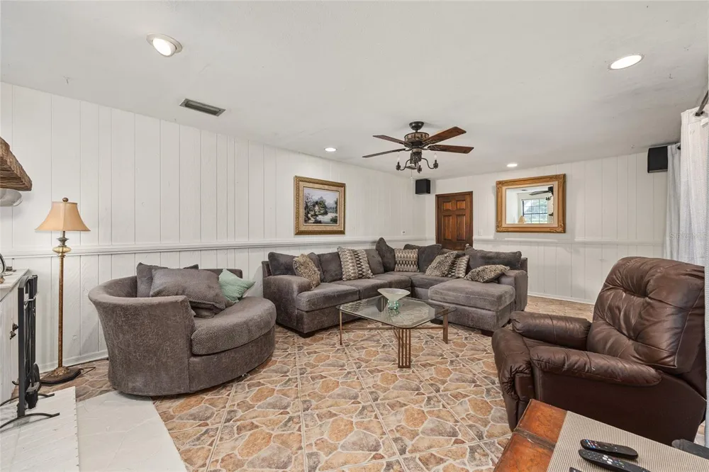 16353 NW 130 STREET Williston, FL 32696
