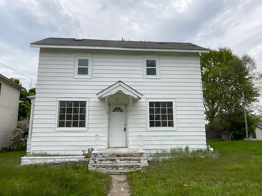 255 High Street Benton Harbor City, MI 49022