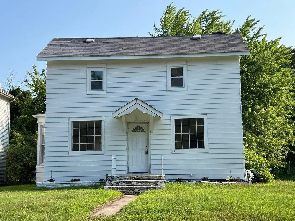 255 High Street Benton Harbor City, MI 49022