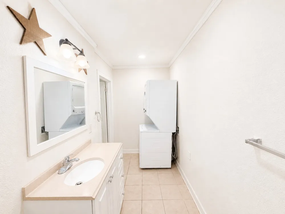 2732 W Collin Street Corsicana, TX 75110