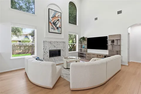 3207 Misty Oaks Way