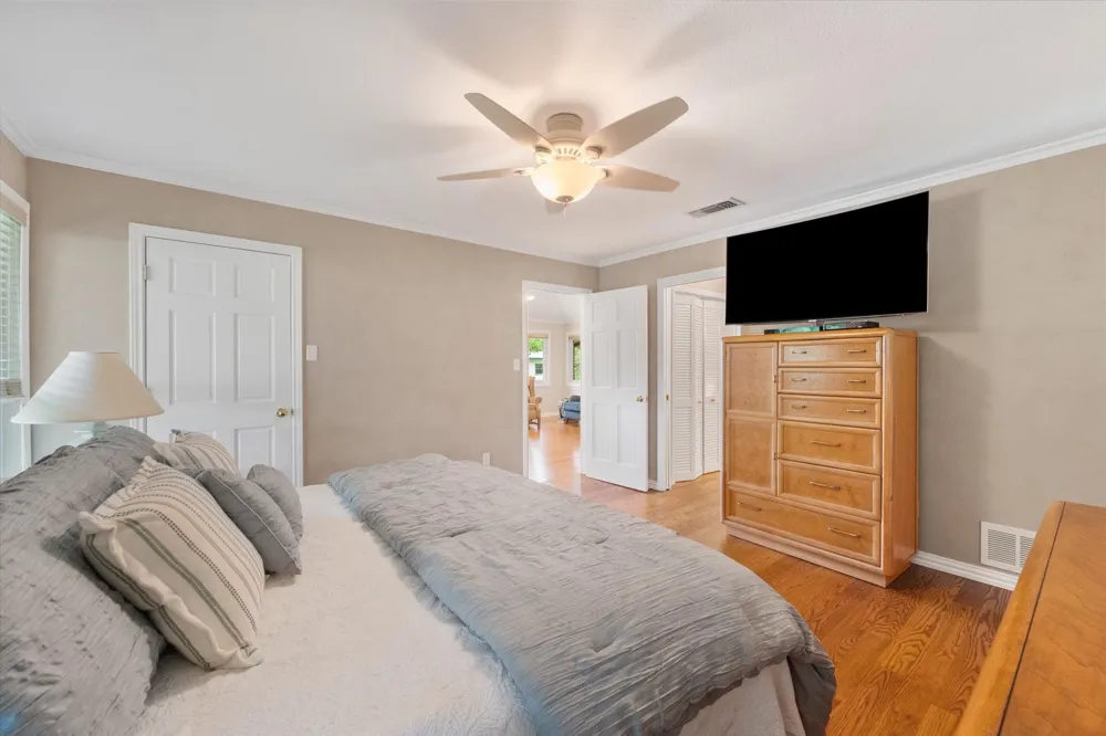 1328 Bear Creek Road Cedar Hill, TX 75104