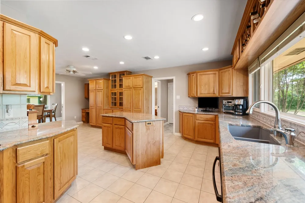1328 Bear Creek Road Cedar Hill, TX 75104
