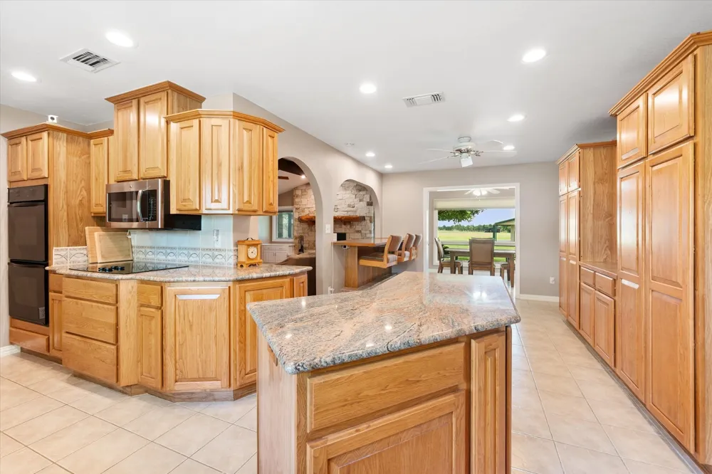 1328 Bear Creek Road Cedar Hill, TX 75104