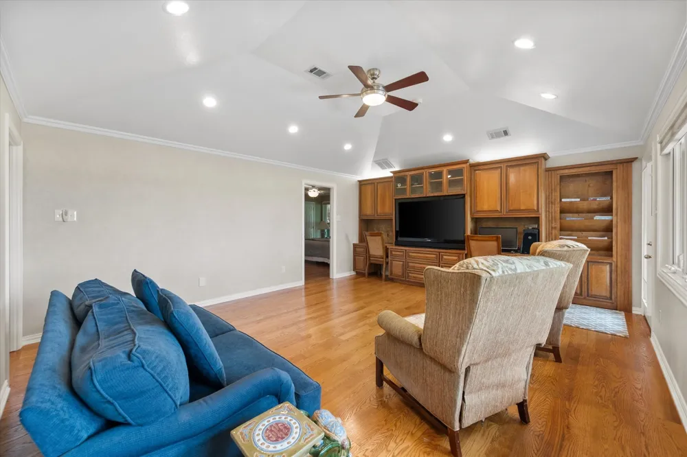 1328 Bear Creek Road Cedar Hill, TX 75104