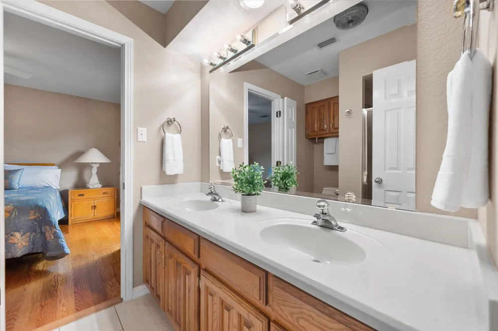 1328 Bear Creek Road Cedar Hill, TX 75104