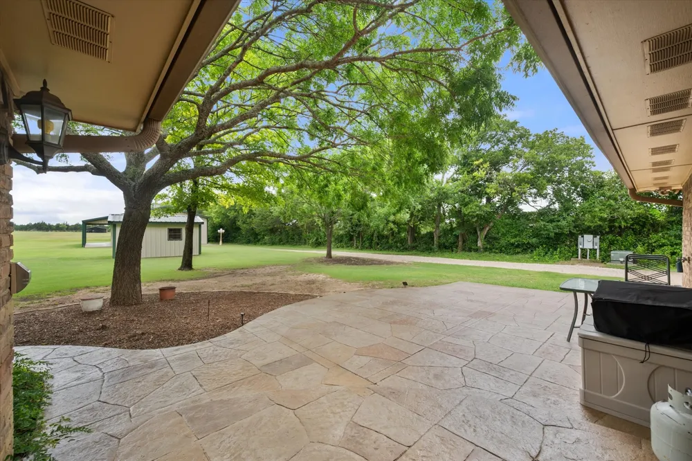 1328 Bear Creek Road Cedar Hill, TX 75104